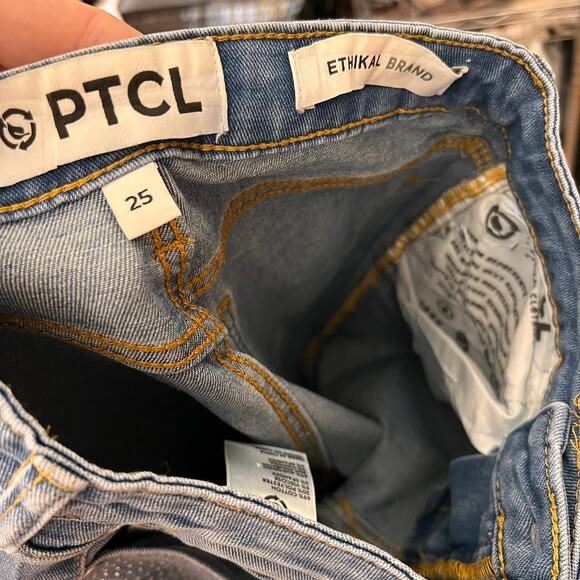 PTCL Rue Bling Out High Rise Stretch Straight Leg Denim sz 25 Studded Jeans - Picture 15 of 16